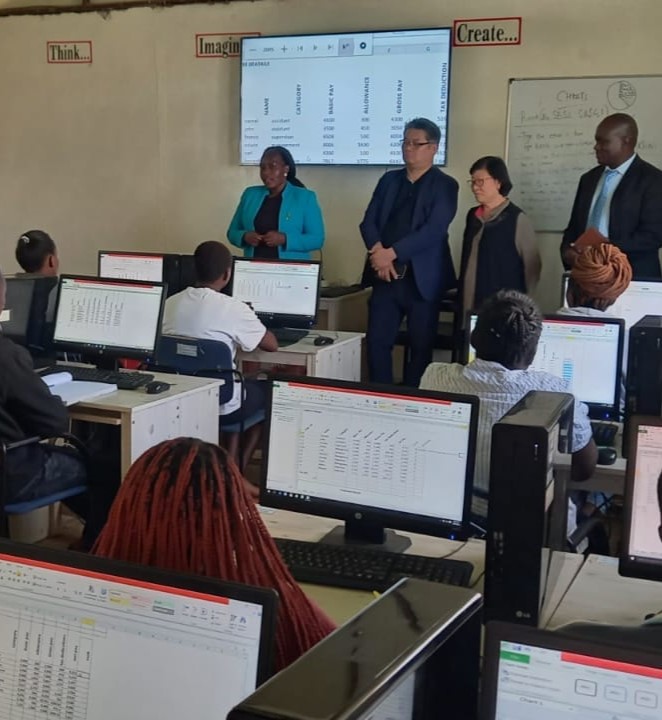 419871385_686419120311657_8827339246809514209_n-cropped